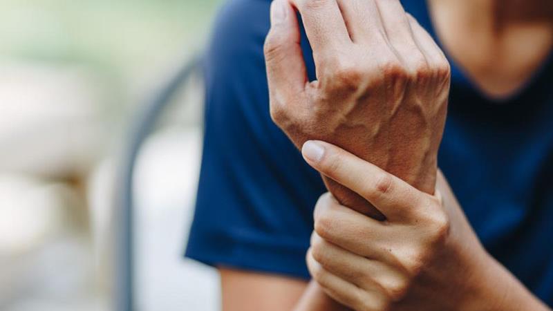 درد مفاصل نشانه آرتروز است