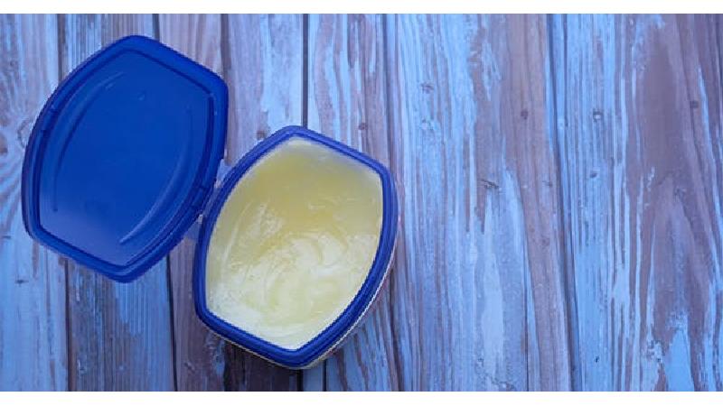 وازلین برای پوست چه فایده ای دارد