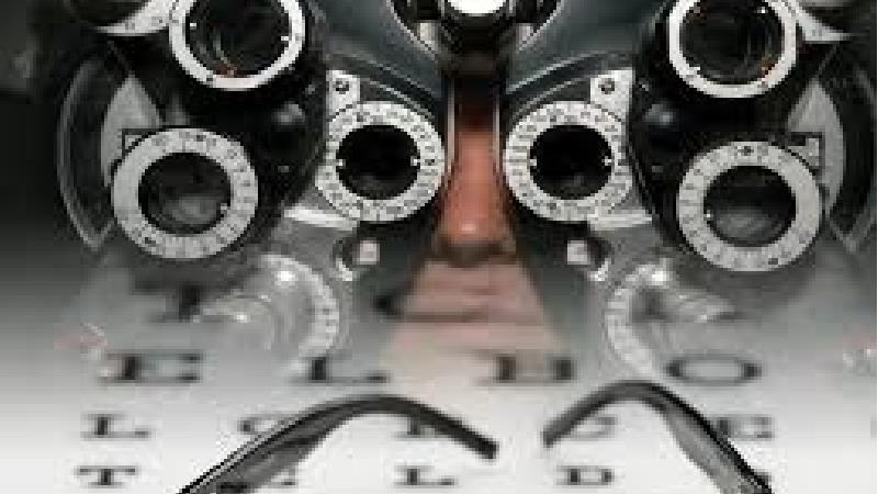 یوئیت در چه سنی بروز پیدا می کند