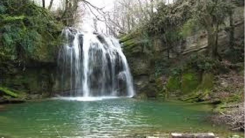 از آبشارهای هفت کوتوله لذت ببرید