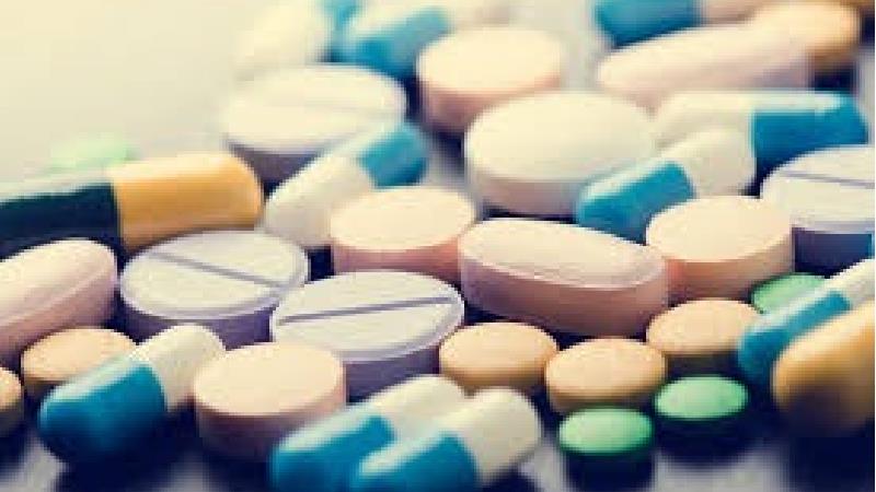 برخی داروها باعث خشکی دهان می شوند
