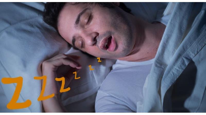 خروپف کردن دهان را خشک می کند