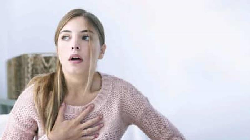 تنگی نفس یکی از علایم بیماری سپسیس است