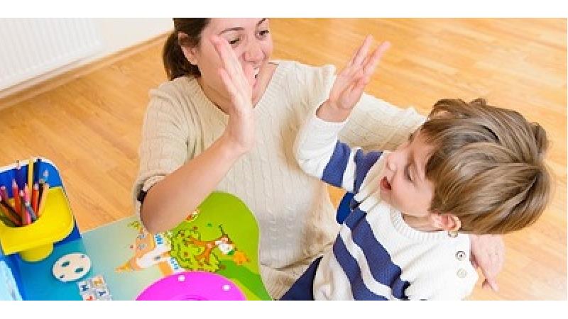 تشویق کودکان اعتماد به نفس آنها را بیشتر می کند