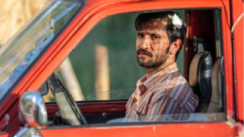 صادق برقعی بازیگر نقش علیار در سریال زمین گرم