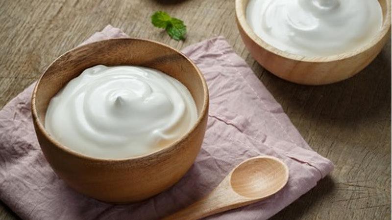 ماست چکیده حاوی کلسیم است