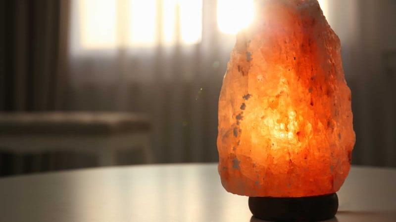 لامپ نمکی برای پاکسازی هوای خانه مفید است