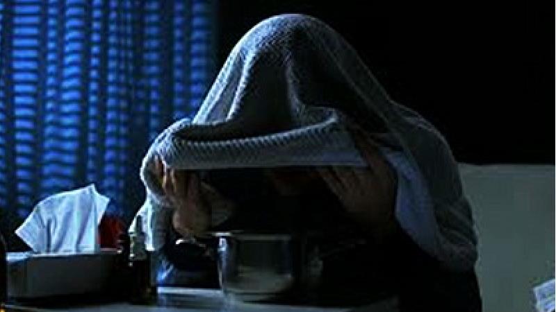 بخور گرفتن به درمان آبریزش بینی کمک می کند