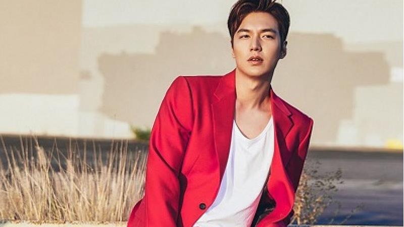  لی مین هو بازیگر کره ای نقش پادشاه لی گون در سریال پادشاه: سلطنت ابدی