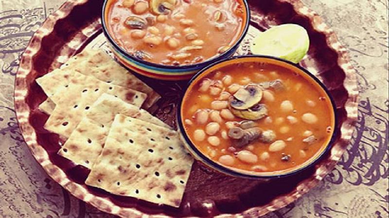 خوراک لوبیا با قارچ را چه طور درست کنیم