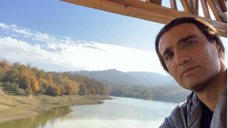 محمدرضا فروتن کارنامه هنری بسیار خوبی دارد