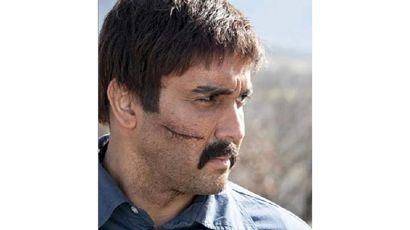 پوریا پورسرخ در نقش ایرج خان در سریال ایلدا