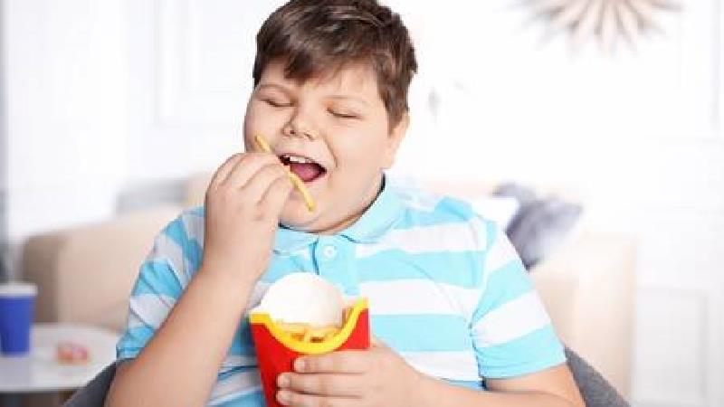 چاقی در کودکان چه عوارضی دارد