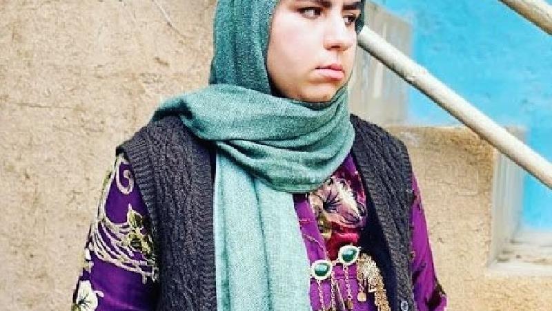 صهبا شرافتی در نقش روناک در سریال نون خ