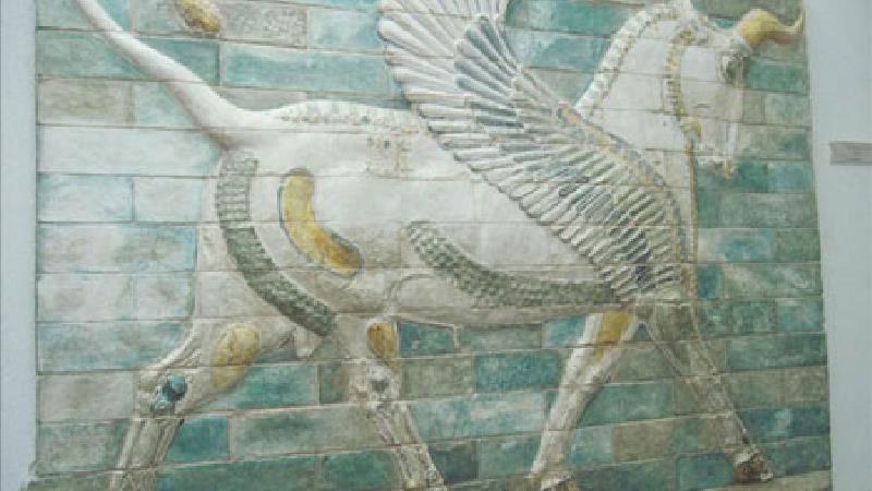 کاخ آپادانی شوش بسیار دیدنی است