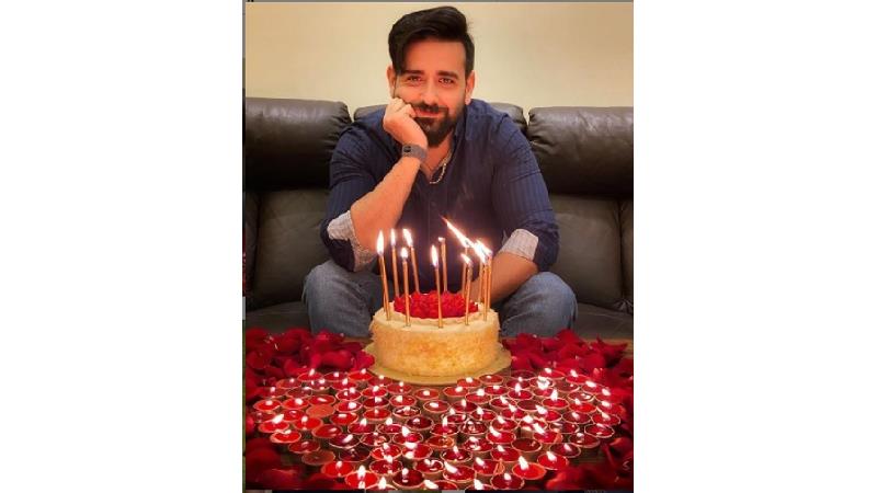 عکسی از جشن تولد امیرحسین آرمان