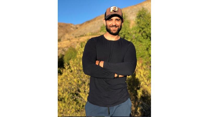 امیرحسین آرمان با نقش کاوه در سریال مانکن بسیار مشهور شد