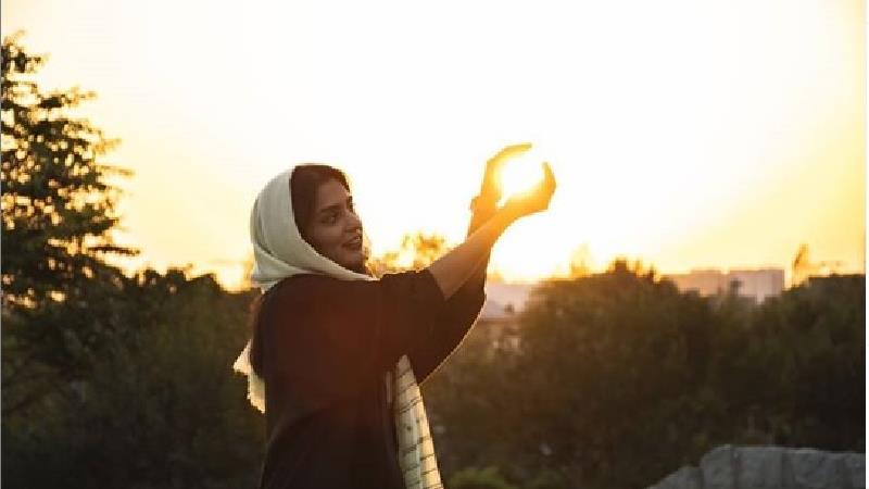 رژین رحیمی بازیگر نقش فرشته در سریال خانه امن