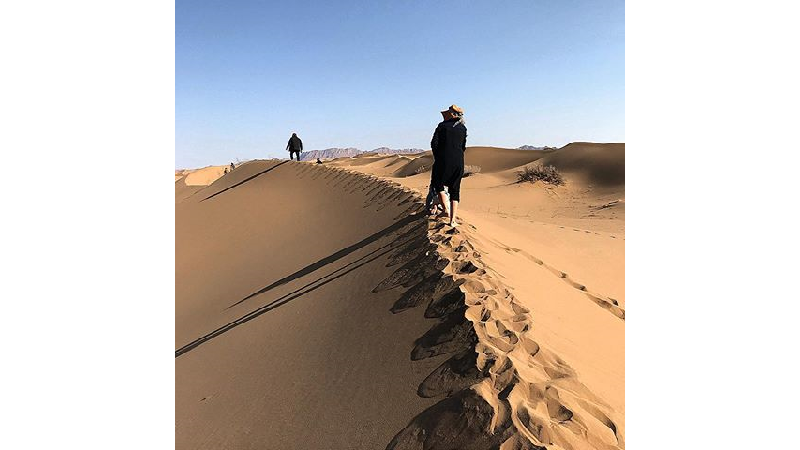 کویر چوپانان از جاهای دیدنی اصفهان به علت کویری بودن تابستان های بسیار گرم و زمستان های بسیار سردی دارد 