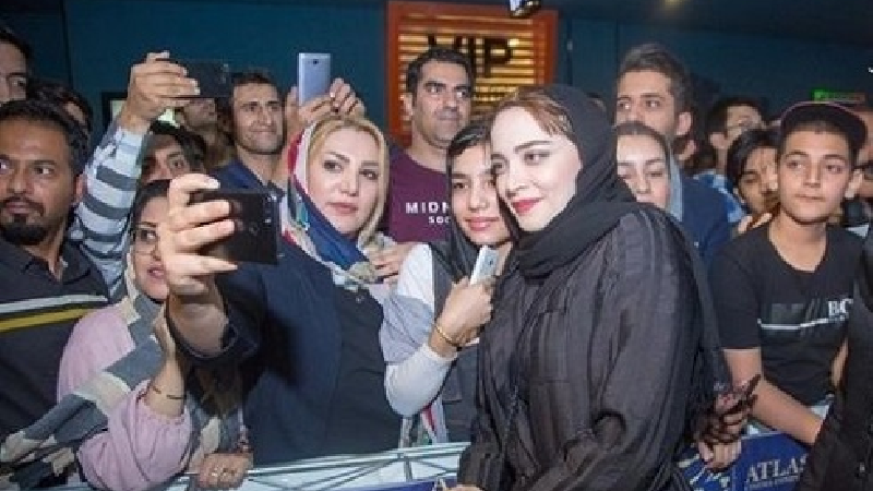 عکسهای جنجالی بهنوش طباطبایی در اکران ماجرای نیم روز 2
