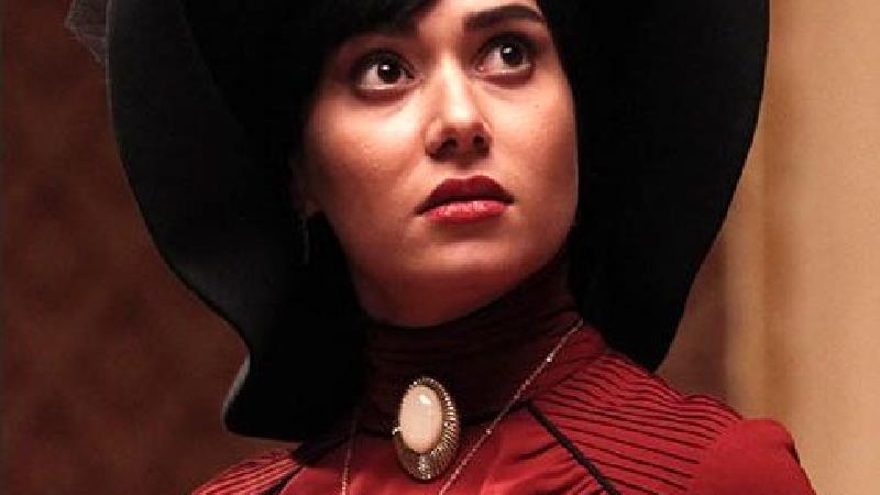 پریناز ایزدیار در ژانر دفاع مقدس نیز کار کرده و ویلایی‌ها از جمله کارهای اوست