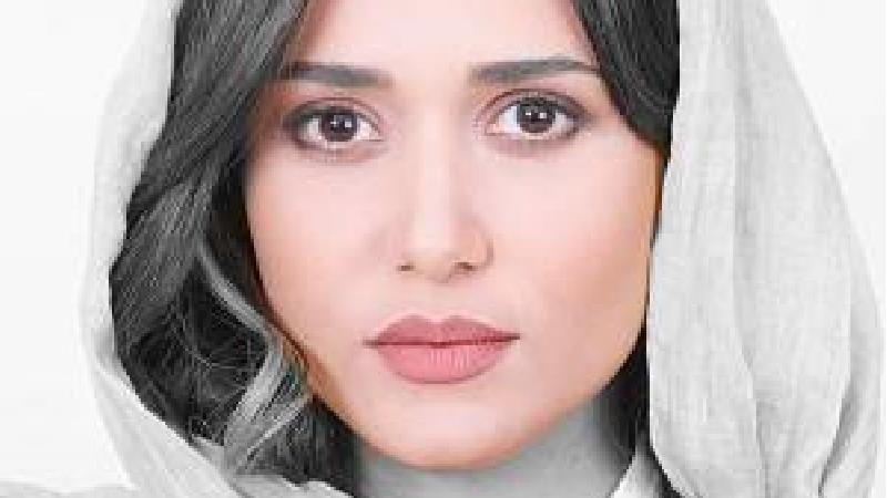 پریناز ایزدیار با ترانه علیدوستی نیز هم بازی بوده است 