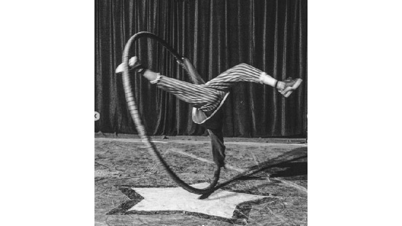 محمد زارع از نوابغ برنامه عصر جدید است