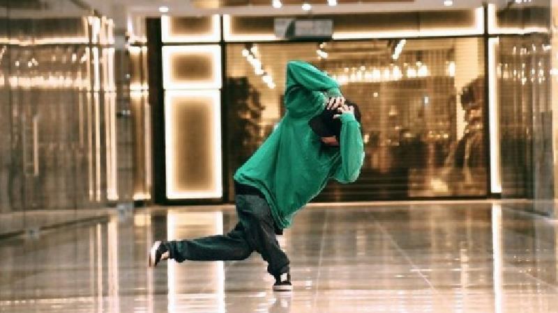 محمد زارع شخصیت قابل توجهی دارد