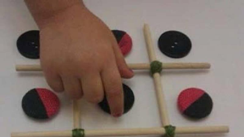 در خانه دور هم دوز بازی کنید