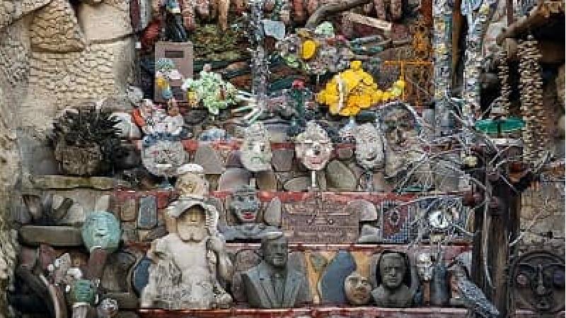 غار موزه وزیری از جاهای دیدنی لواسان است