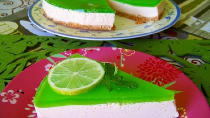 دستور تهیه چیزکیک ژله ای را بخوانید