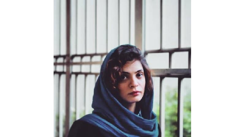 بهار کاتوزی بازیگر نقش هانیه در سریال چوب خط