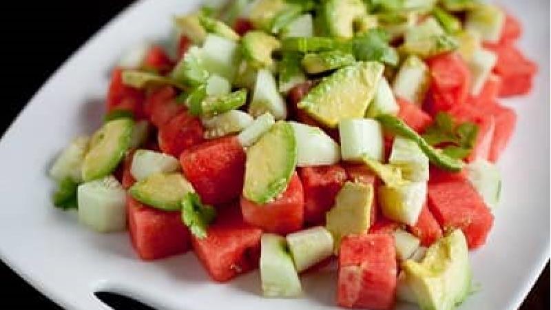 برای کاهش تری گلیسیرید آووکادو و هندوانه را ترکیب کنید