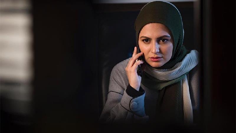 نیلوفر کوخانی در نقش آوا در سریال هم بازی