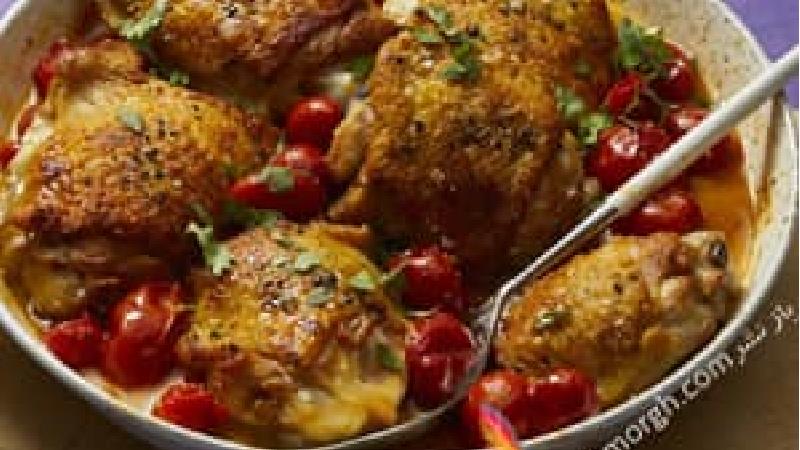 خوراک مرغ به عنوان غذای مجلسی دستور پخت ساده ای دارد