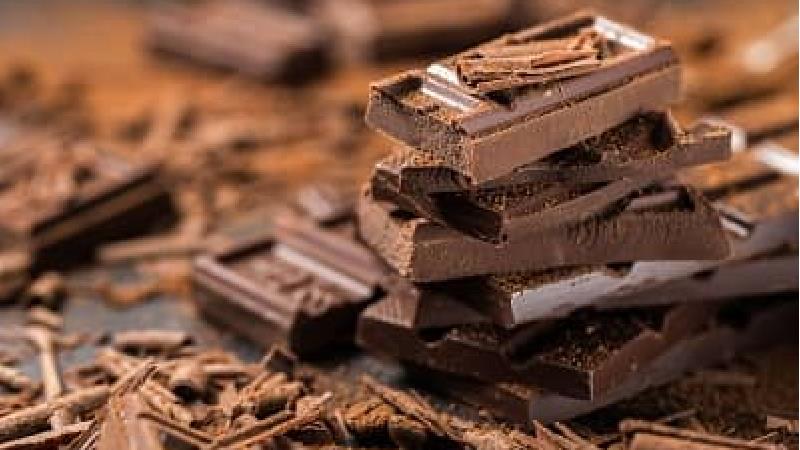 ضررهای شکلات تلخ چیست