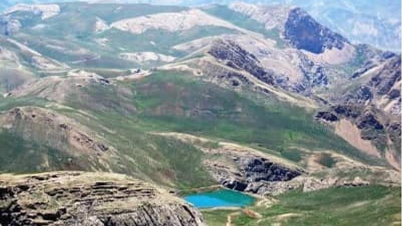 آدرس دقیق دریاچه لزور از تهران را بخوانید