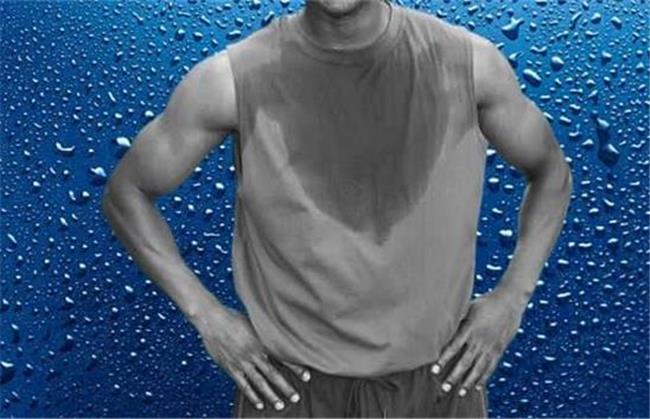 عرق کردن یکی از نشانه های افت قند خون است