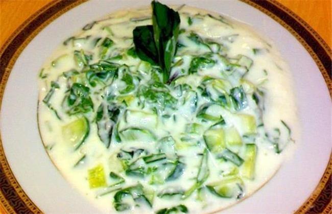 به ماست و خیار چه ادویه ای بزنیم