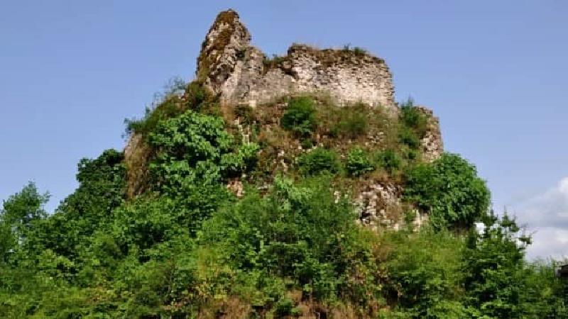 چگونه به قلعه گردن رودسر برویم