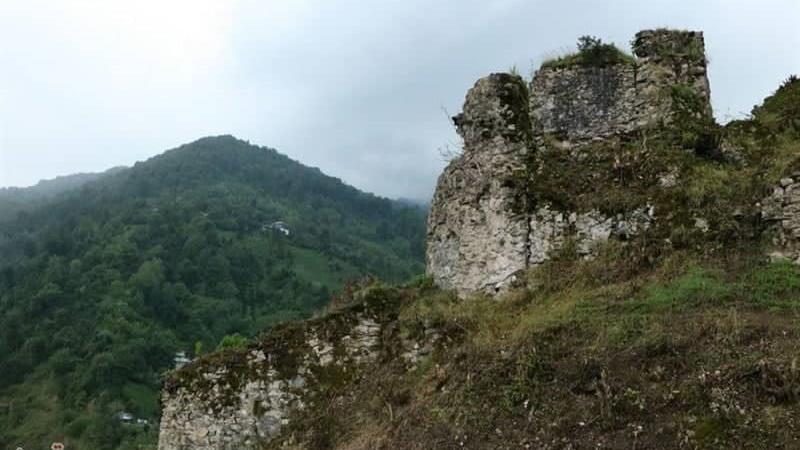 با تاریخچه قلعه گردن رودسر در استان گیلان آشنا شوید