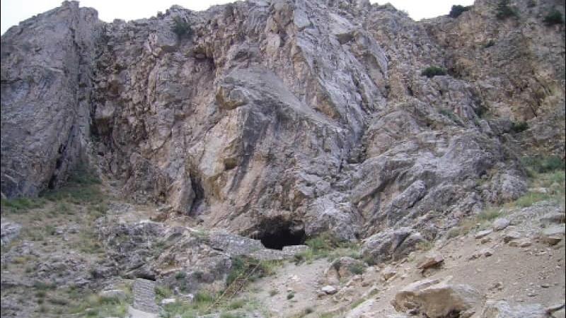 غار یخ مراد در کجا قرار دارد