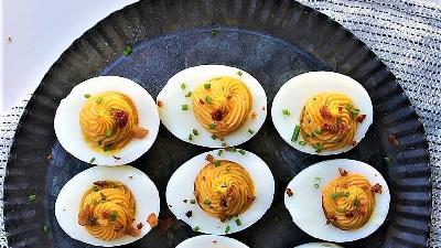 تخم مرغ تند یک غذای خوشمزه است