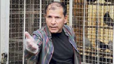 افشین سنگ چاپ در سریال روزهای آبی