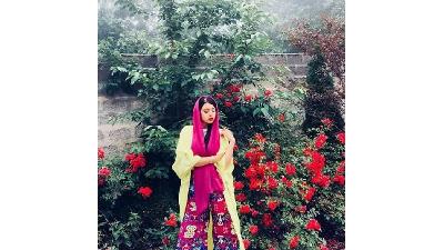 سارا مقربی بازیگر نقش نهال در سریال بوتیمار