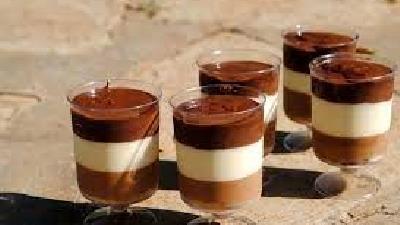برای مهمانی های خود دسر شکلاتی سه رنگ درست کنید