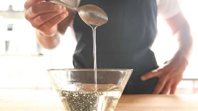 چگونه یک شربت خنک ساده درست کنیم