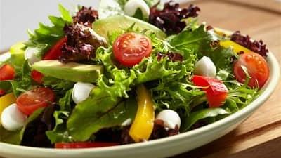 چه سالادهایی برای مهمانی مناسب هستند
