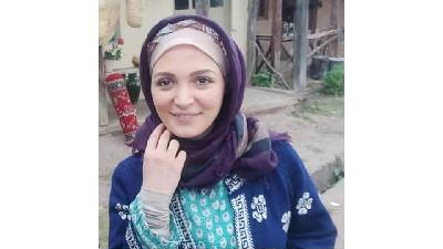 محبوبه اسدی، بازیگر نقش گل صنم در سریال کلبه ای در مه