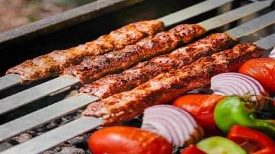 طرز تهیه کباب کوبیده با سویا را بخوانید